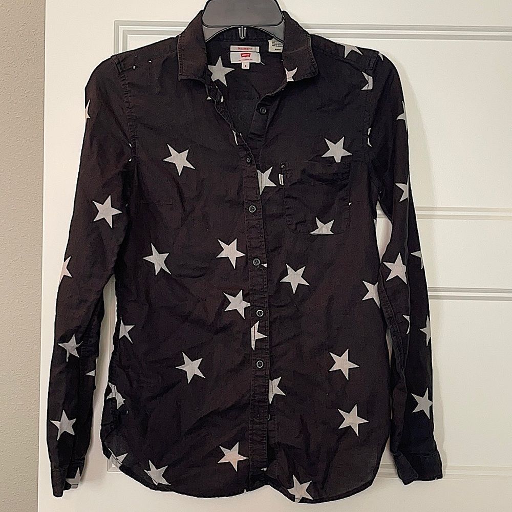 Levi’s Black Star Button Down